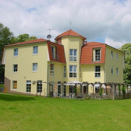 Landhotel Am Peetscher See 米罗 外观 照片
