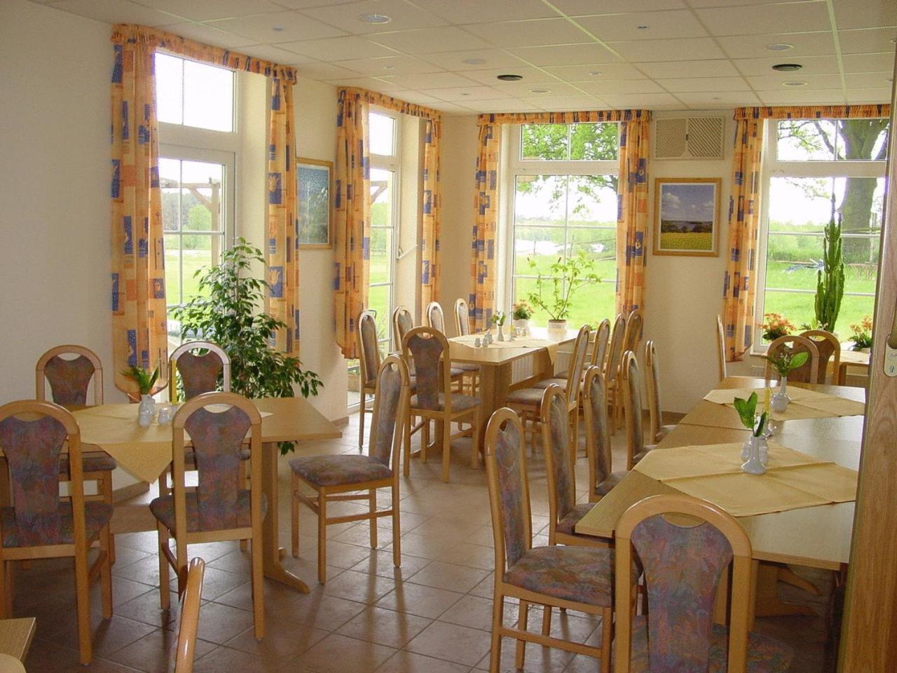 Landhotel Am Peetscher See 米罗 外观 照片