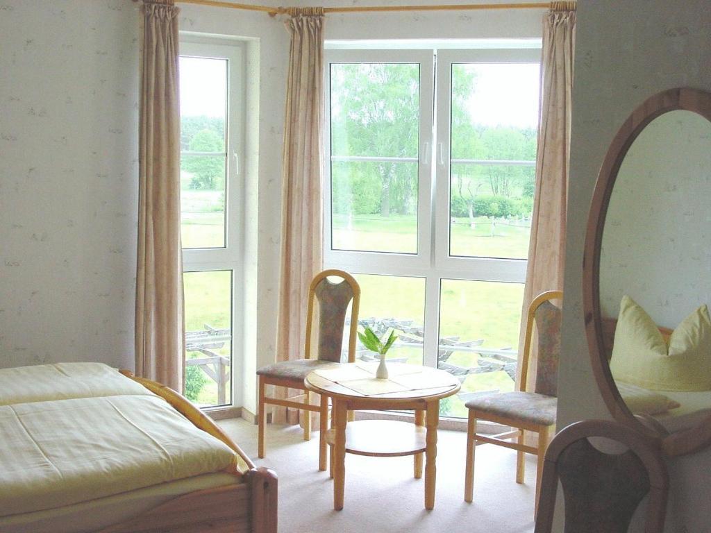 Landhotel Am Peetscher See 米罗 外观 照片